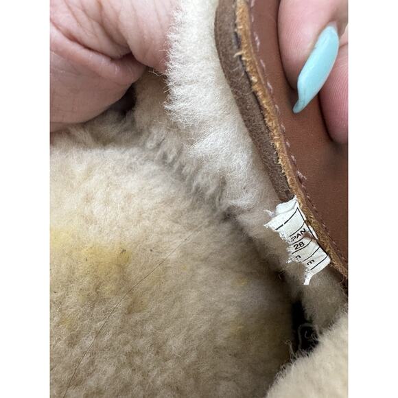 UGG Butte Snow Boot, Size 10 (BOTA200THRIFTY